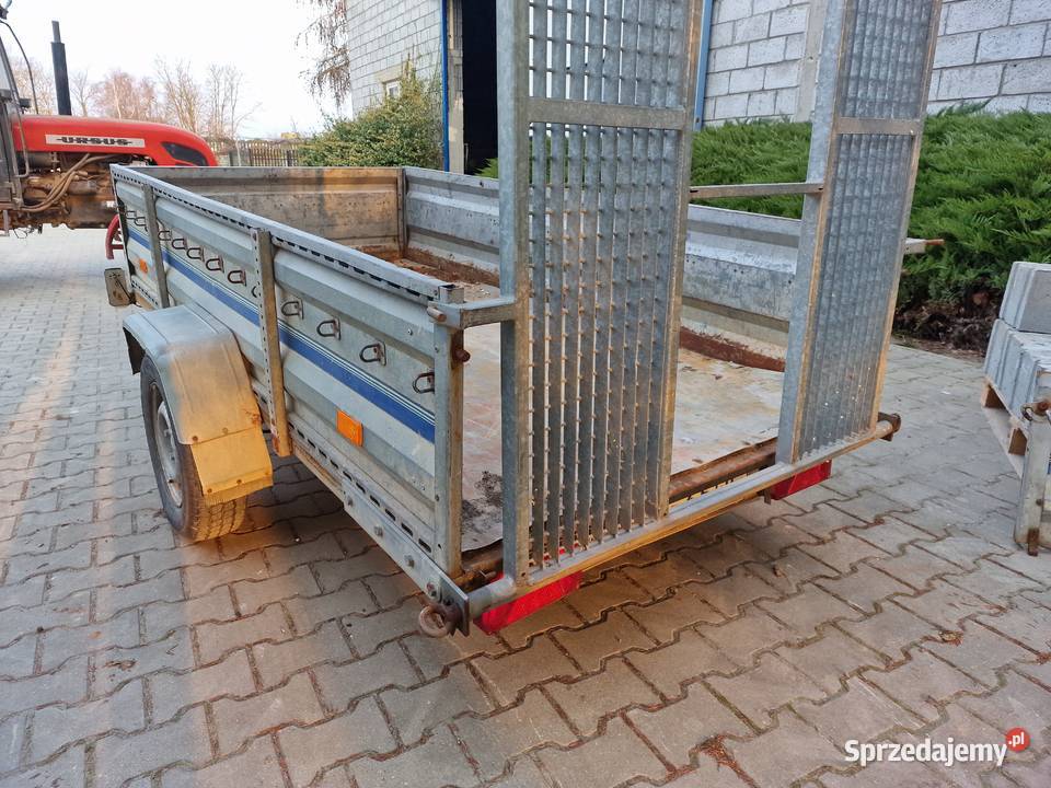Przyczepka jednoosiowa z najazdem Lubania