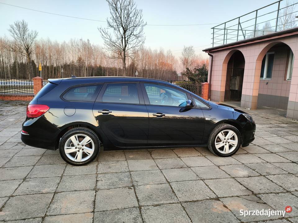 Opel Astra 2014 r świętokrzyskie Smyków sprzedam