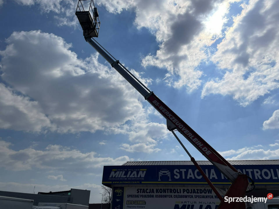 Nissan Cabstar Nissan Cabstar Zwyżka Podnośnik Rok produkcji 2008 Syców