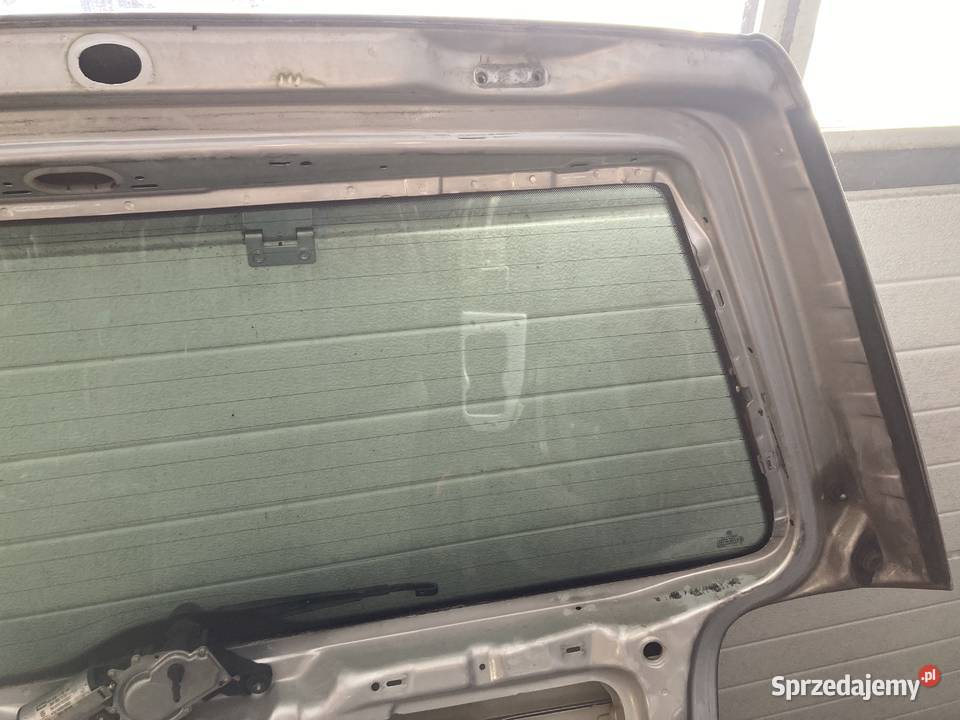 Tylna klapa VW Passat B5 FL 2003 r srebrna LA7W Koźmin Wielkopolski