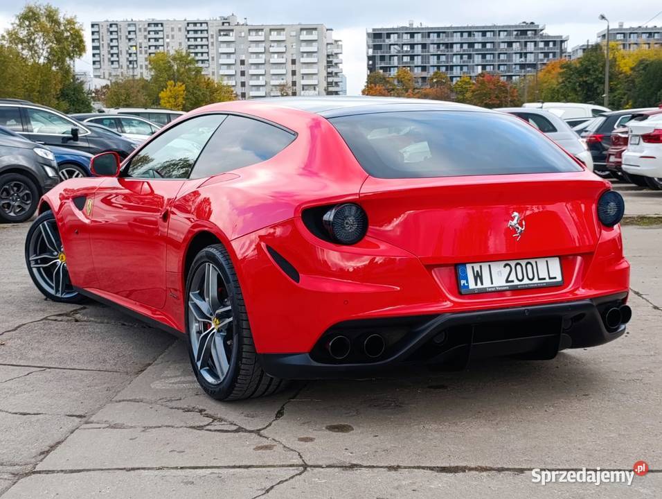 Salon Polska VAT23 V12 o mocy 660 4x4 FF Warszawa