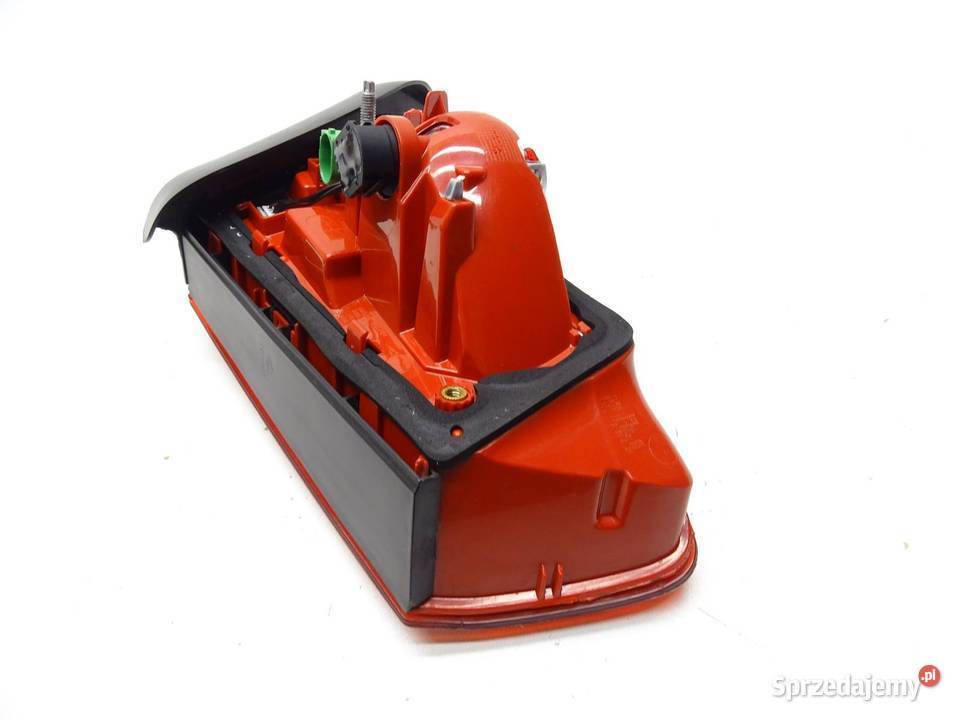 LAMPA PRAWY TYŁ PRAWA W KLAPĘ 4G5945094A AUDI A6