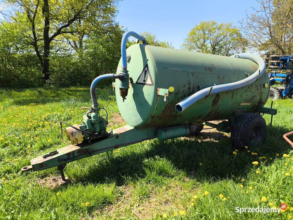 Wóz asenizacyjny beczkowóz Pomot Chojna uszkodzony Beczkowozy Zawda