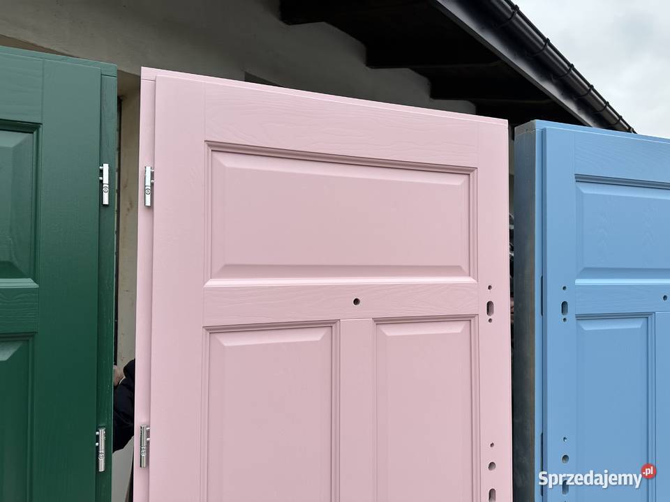 Drzwi klatkowe dostępne ręki drewniane zielone kujawsko-pomorskie Brodnica