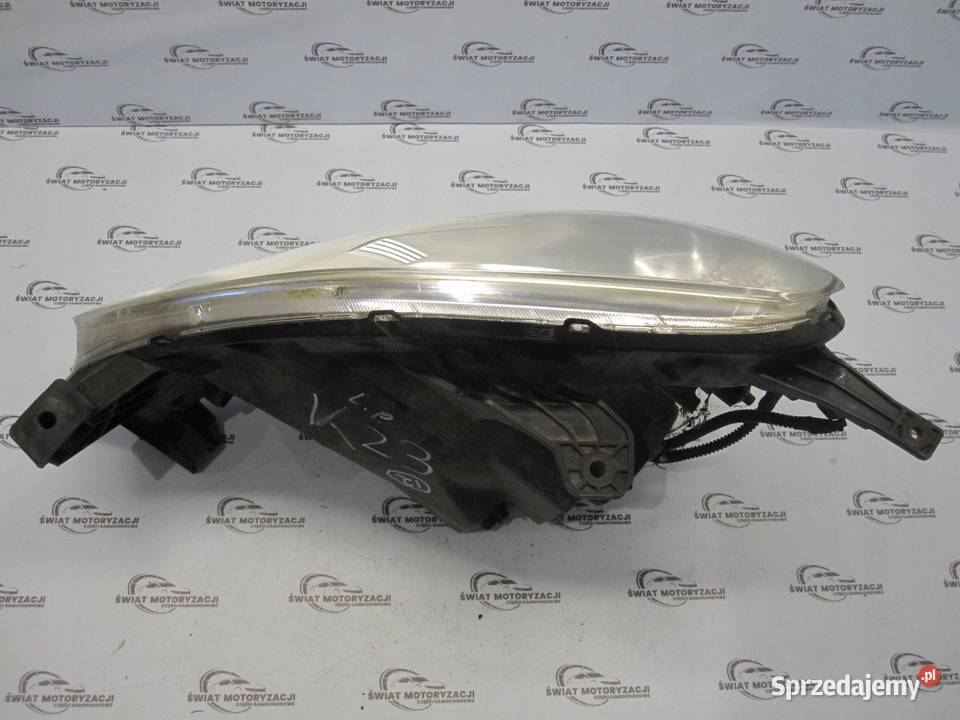 HONDA CRV II 04r lampa prawa przód 23797800