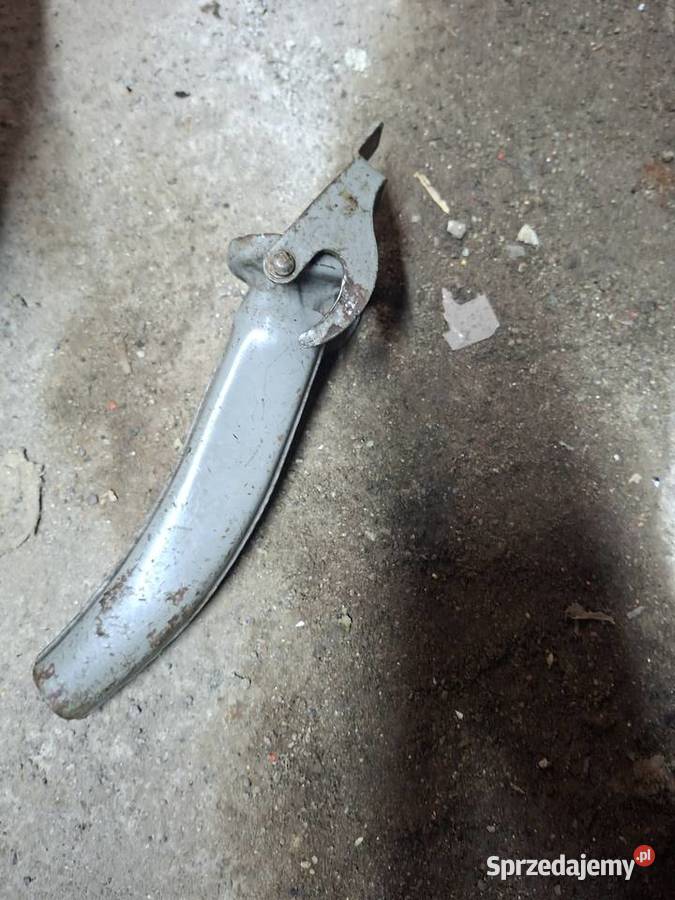 Lejek metalowy do kanistra Kanistry, lejki i pompki Koszalin