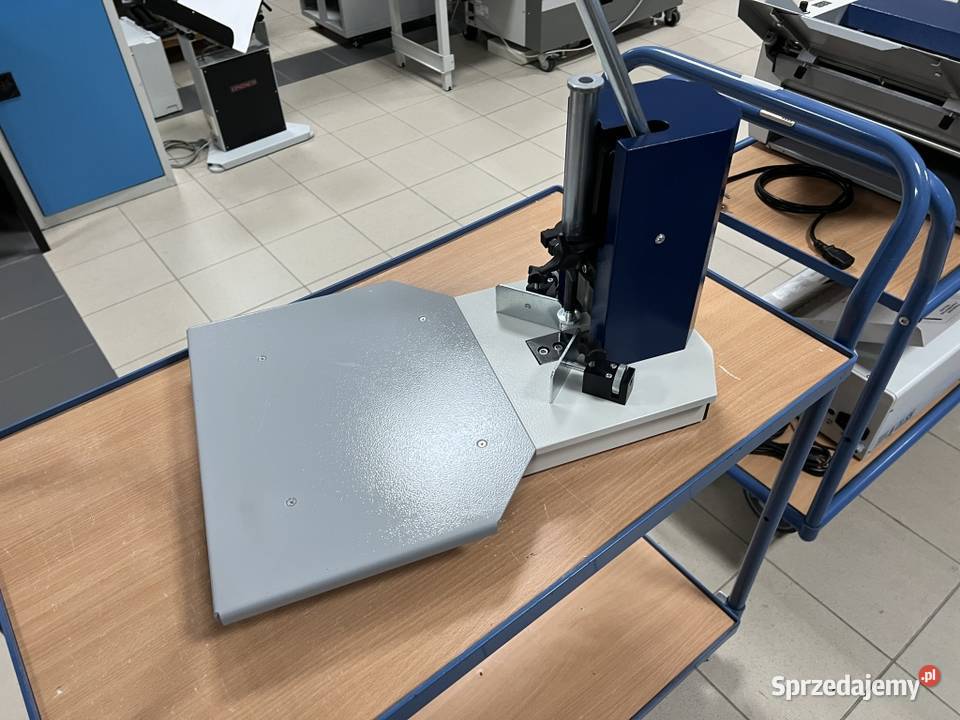 Okrawak do naroży Cyklos CCR 40 Produkcja Radom
