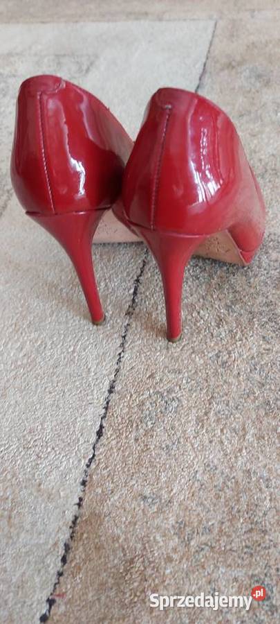piękne i seksowne czerwone czółenka Czółenka mazowieckie Warszawa