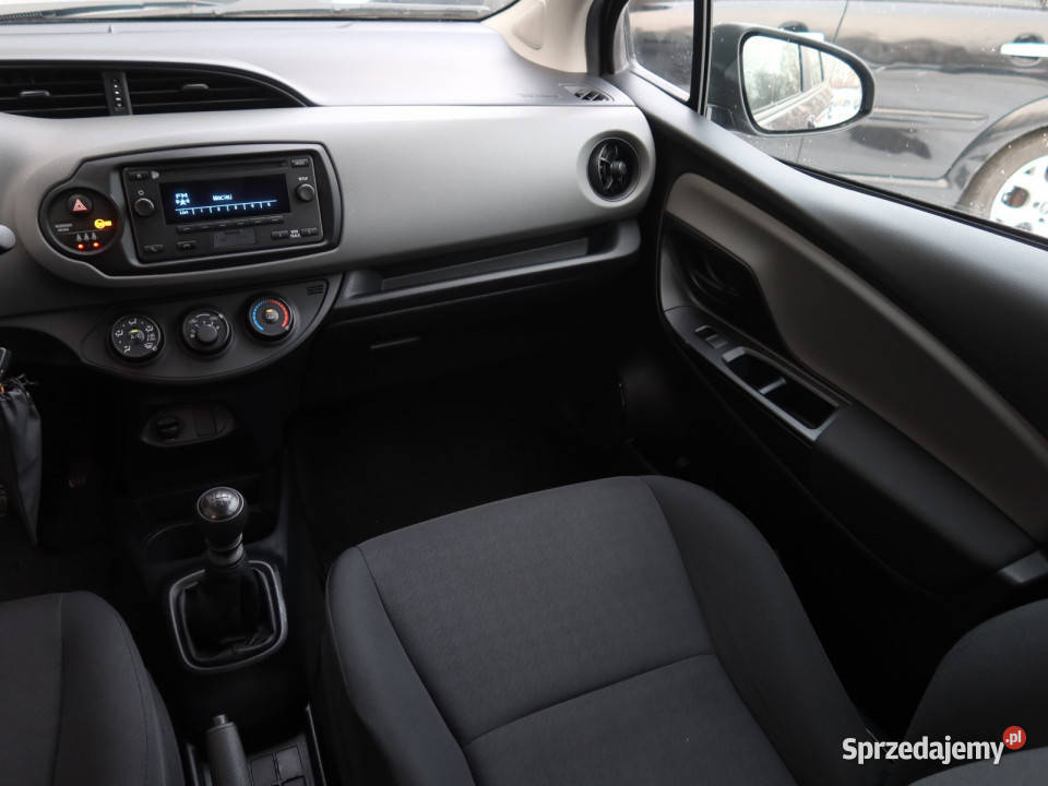 Toyota Yaris 15 Dual VVTi pierwszy właściciel śląskie Katowice sprzedam