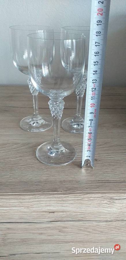 Piękne kieliszki do wina Przedbórz