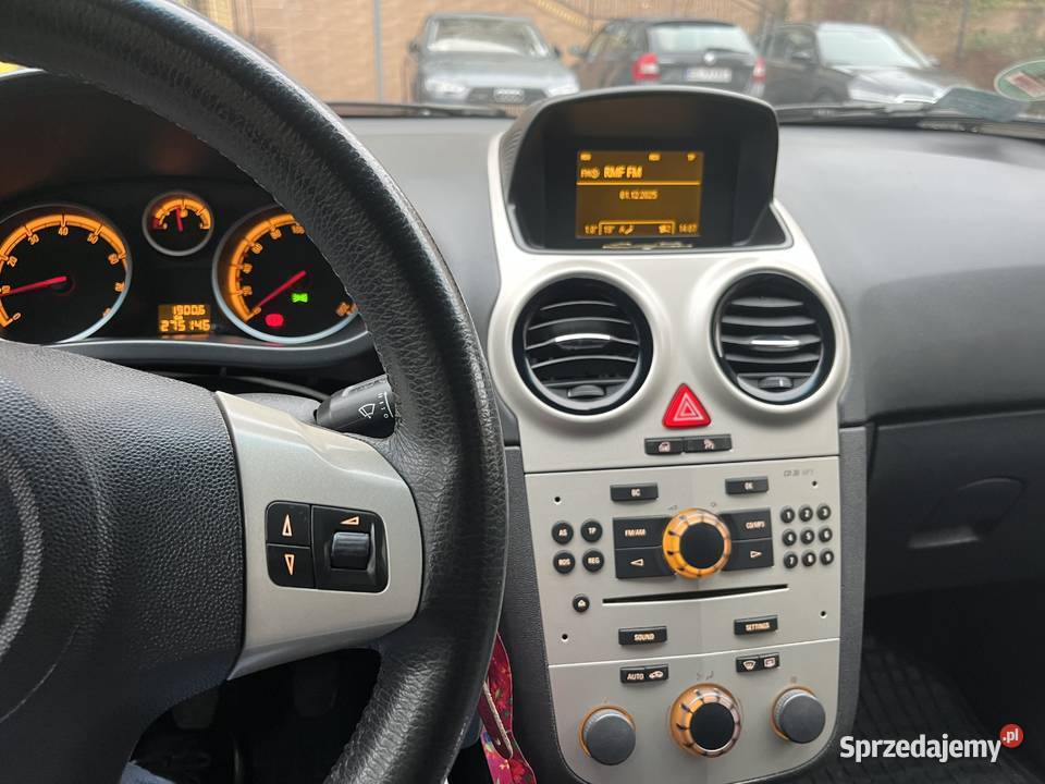 Opel Corsa D 14 benzyna Warszawa