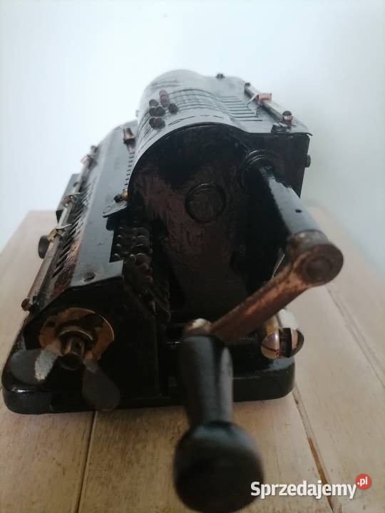 Stara maszyna do liczenia z lat 50 tych Kraków