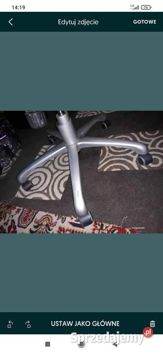 Fotel obrotowy na kółeczkach