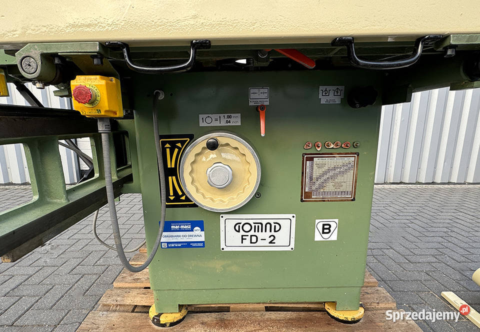 Frezarka dolnowrzecionowa GOMAD FD2 z wózkiem Produkcja Sierakowska Huta