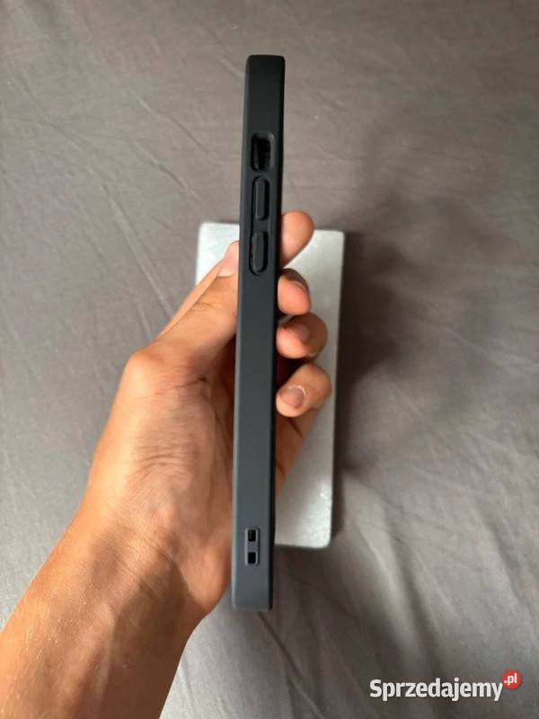 Etui IPhone 14 MagSafe Cover czarne mocne Brzesko