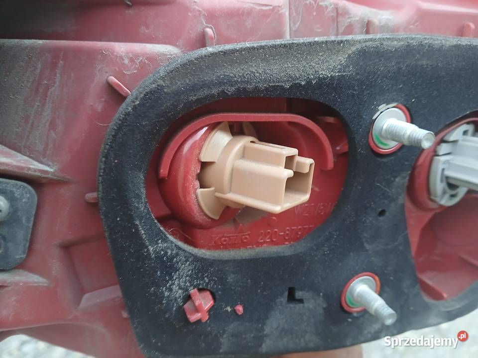 Lampa lewy tył Mitsubishi Lancer VIII 8 EU HB Lampy tylne Radłów sprzedam