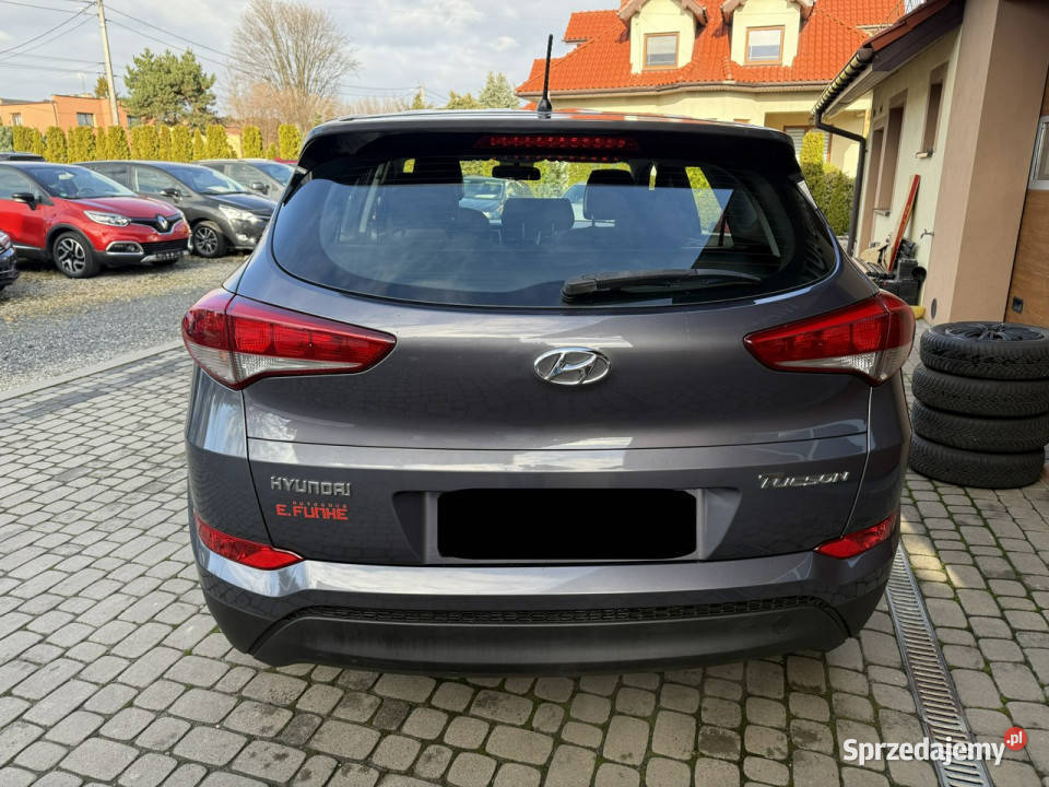 Hyundai Tucson 16 132 Klimatyzacja 1Właściciel klimatyzacja Orzech sprzedam