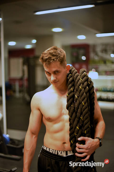 Mateusz Kujawa Trener Personalny Trening Siłowy Wrocław uroda