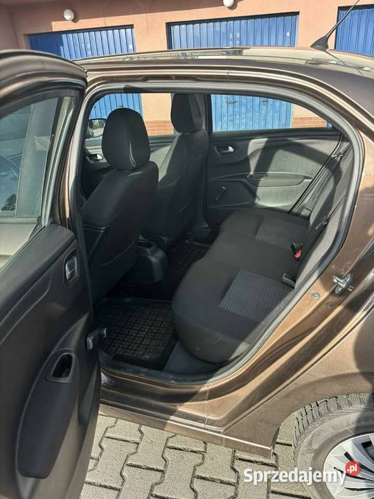 Peugeot 301 16 benzyna 115 2017r Bezwypadkowy Rok produkcji 2017 Chrzanów