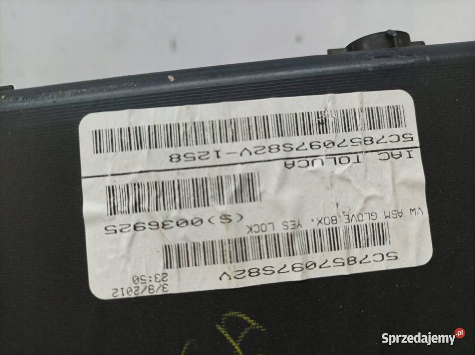 SCHOWEK PRAWY PASAŻERA DESKI EU 5C 5C7857097 VW