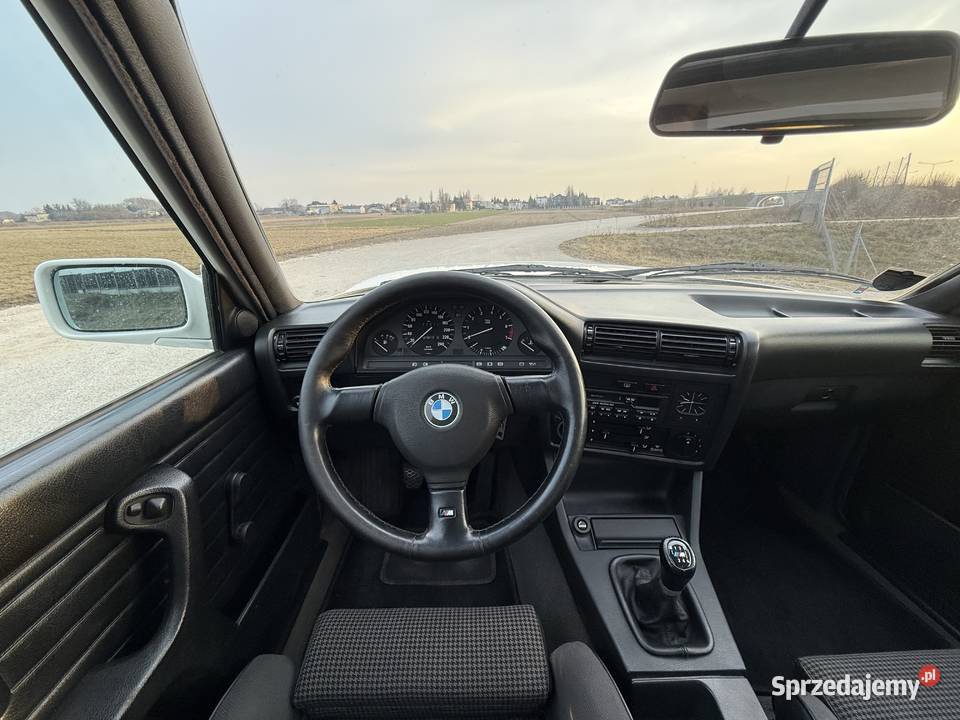 BMW E30 V8 M60B40 Alpinweiss 2 Samochody osobowe Janki