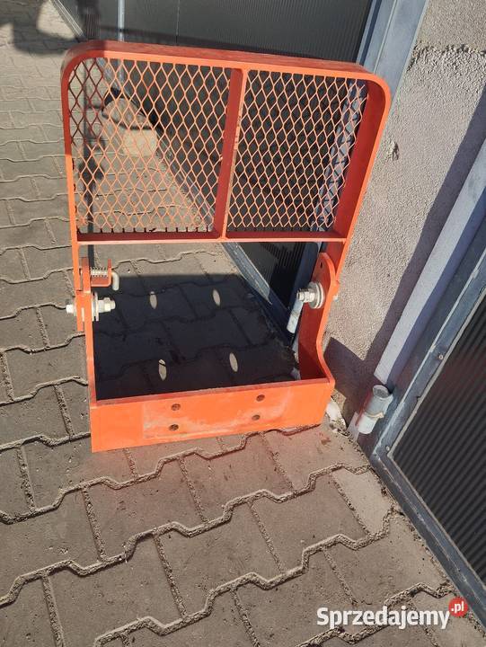 Osłona maski Kubota obciążnik Kubota Fajsławice sprzedam