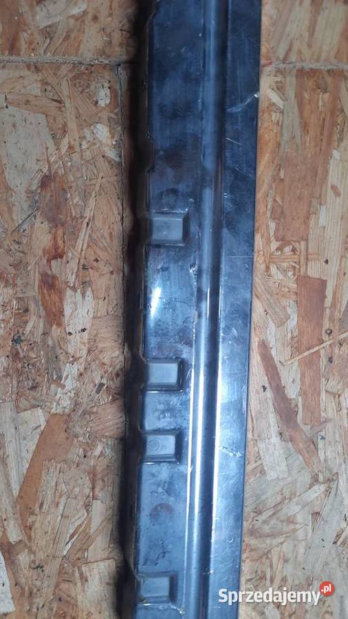 Listwa audi 200 20v avant tył 445 807 443 E Krasnobród