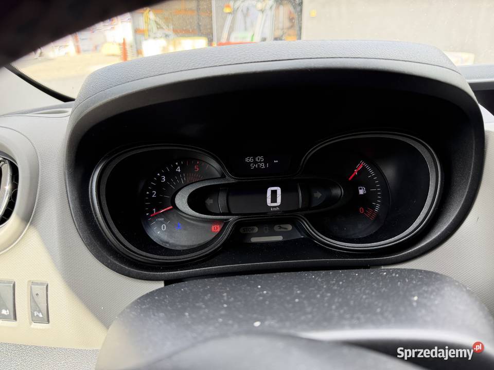 Renault Trafic 9 osób 16 125 Zadbany Rok produkcji 2018 małopolskie Zachełmna sprzedam