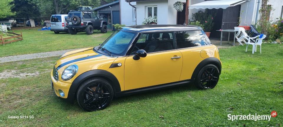 Piękny Mini Cooper dużym serwisie elektryczne lusterka Jelenia Góra