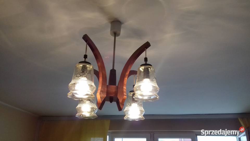 Żyrandol czteroramienny drewniany do sprzedania Kraków