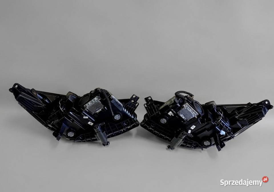 Ford Kuga II MK2 Xenon Komplet Lamp Przód Wieluń sprzedam