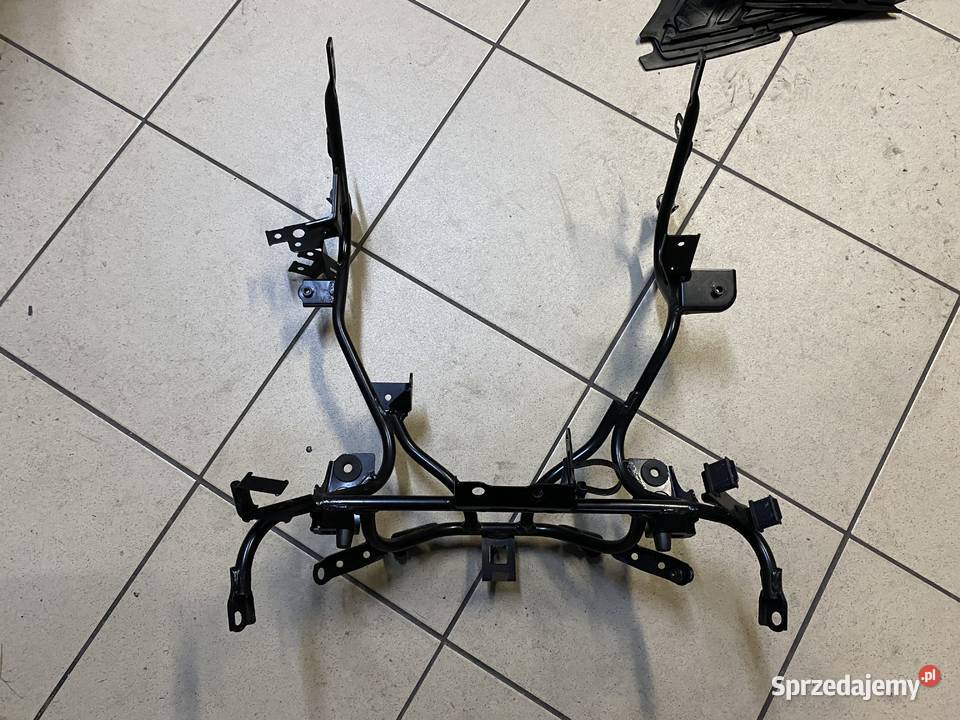 Stelaż czaszy mocowanie przód Suzuki Burgman 400