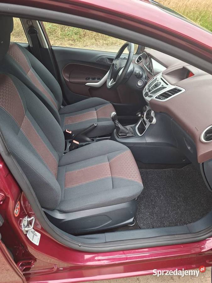 FORD Fiesta mk7 benzyna 125 klimatyzacja Sieradz sprzedam