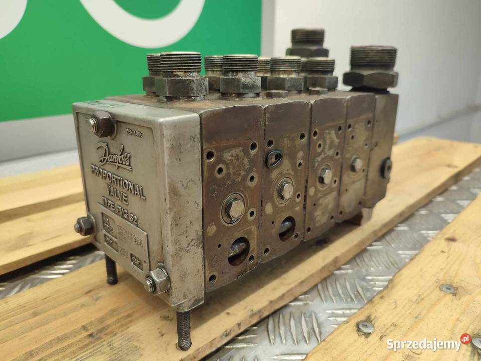 Rozdzielacz hydrauliczny PVG 32 Danfoss 157N7966 Pozostałe Wilkowo sprzedam