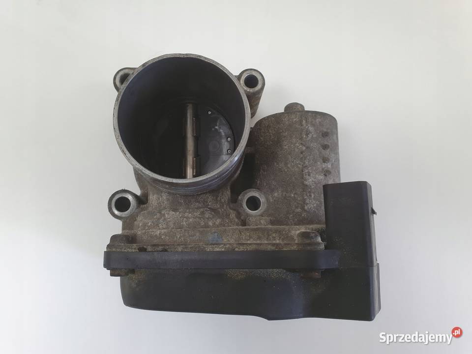 VW Fox 12 6V PRZEPUSTNICA 03D133062E osobowe Przepustnice Silniki i osprzęt Janów