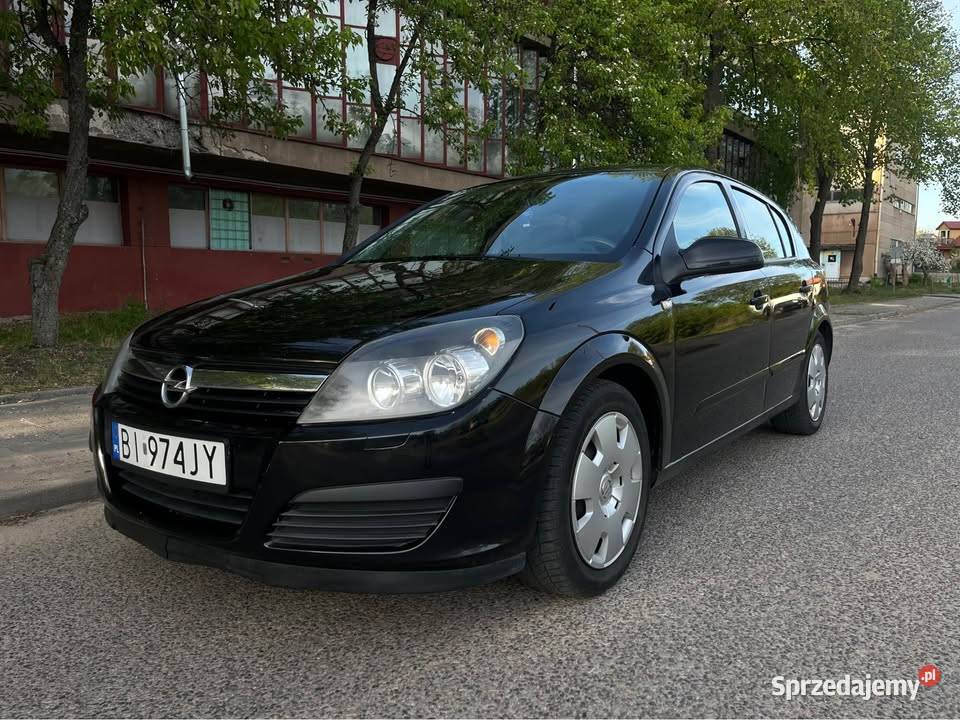 Opel Astra H 16 benzyna sprawna klima sprzedam