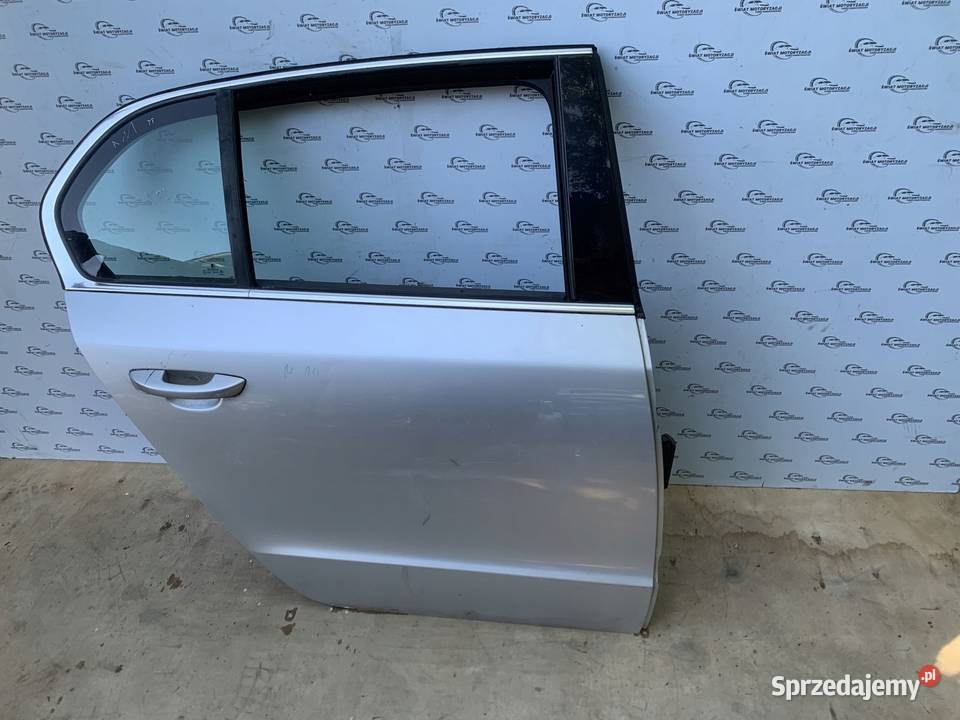 SKODA SUPERB II 10r drzwi prawe tył Kielce