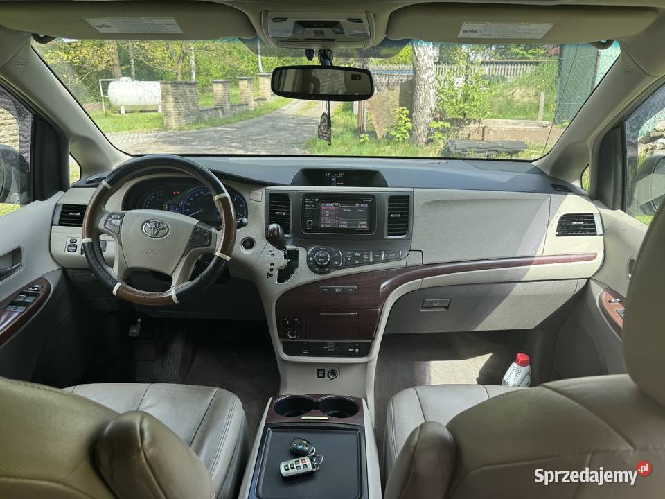 Toyota Sienna 2012 35 V6 XLE AWD Zarejestrowana nieuszkodzony śląskie Milówka