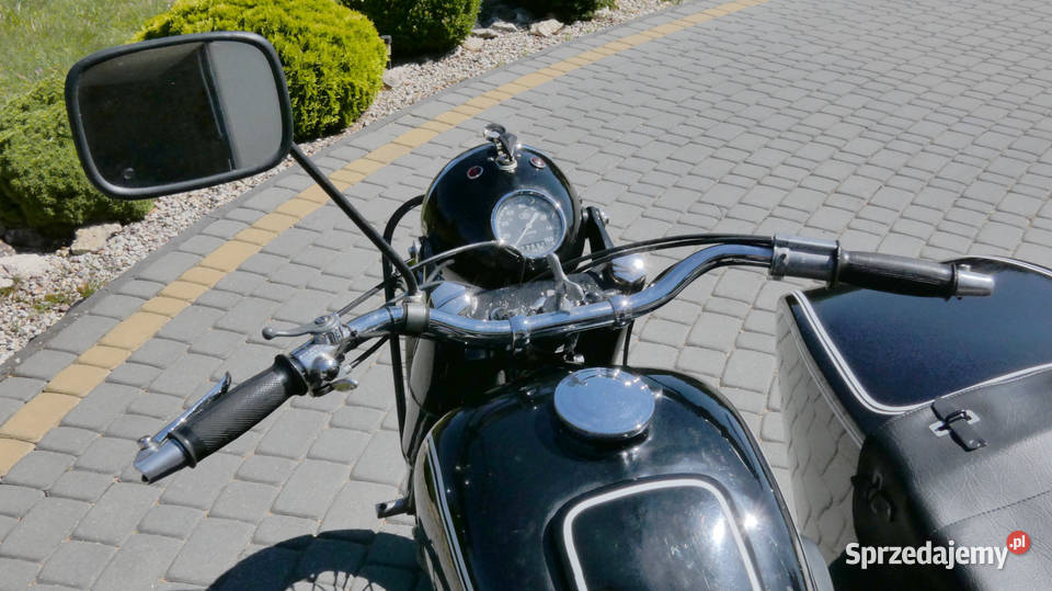Motocykl Ural M72 z 1952 r z wózkiem bocznyvm Chełm