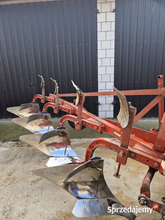 Pług zagonowy massey fergusson 150 4 skibowy Łagów