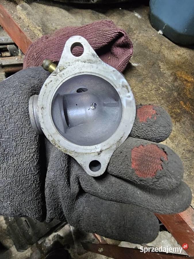 Suzuki GSR 600 króciec termostatu wody płynu Jelenia Góra