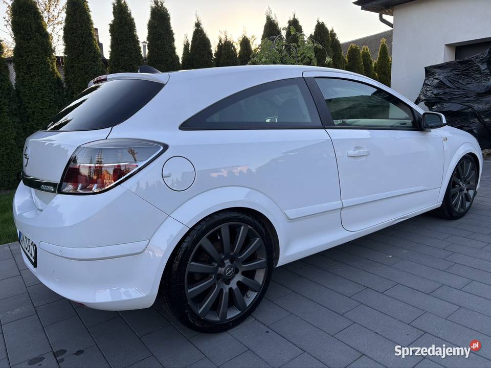 Opel Astra GTC 16 benzyna 2008r auto z GWARANCJĄ