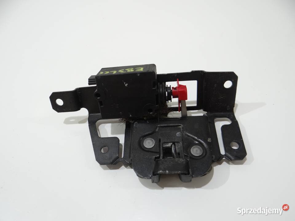 ZAMEK KLAPY TYLNEJ BAGAŻNIKA BMW X3 E83 LIFT Zamki, wkładki i kluczyki Strzyżewice