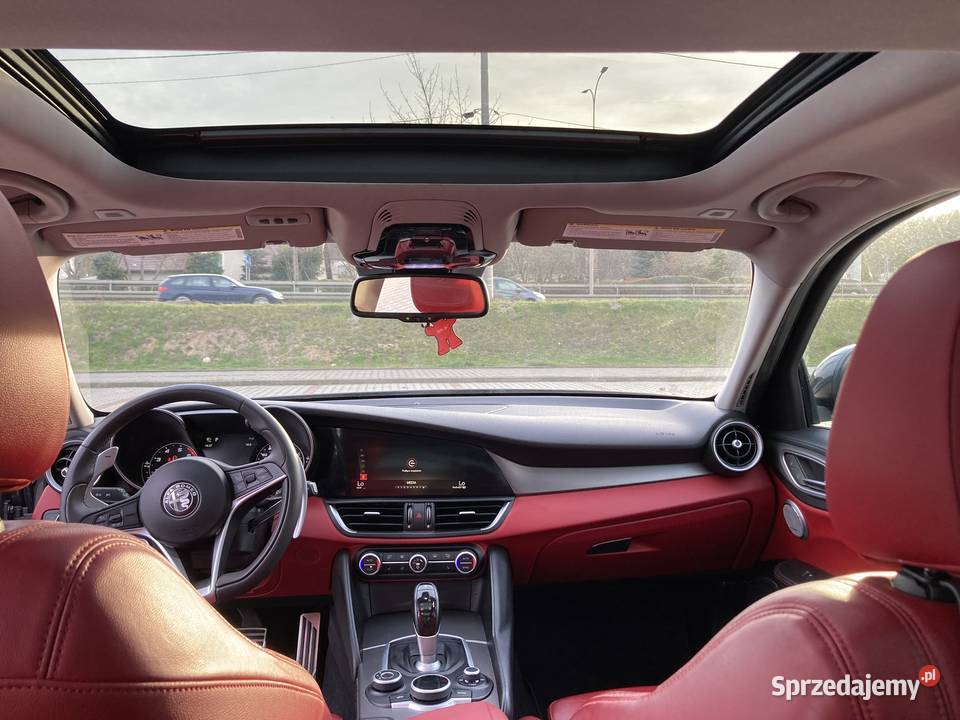 Alfa Romeo Giulia Veloce wielofunkcyjna kierownica Giulia Rumia