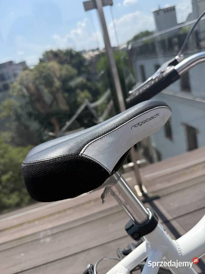 Biały rower dziecięcy aluminiowy lekki