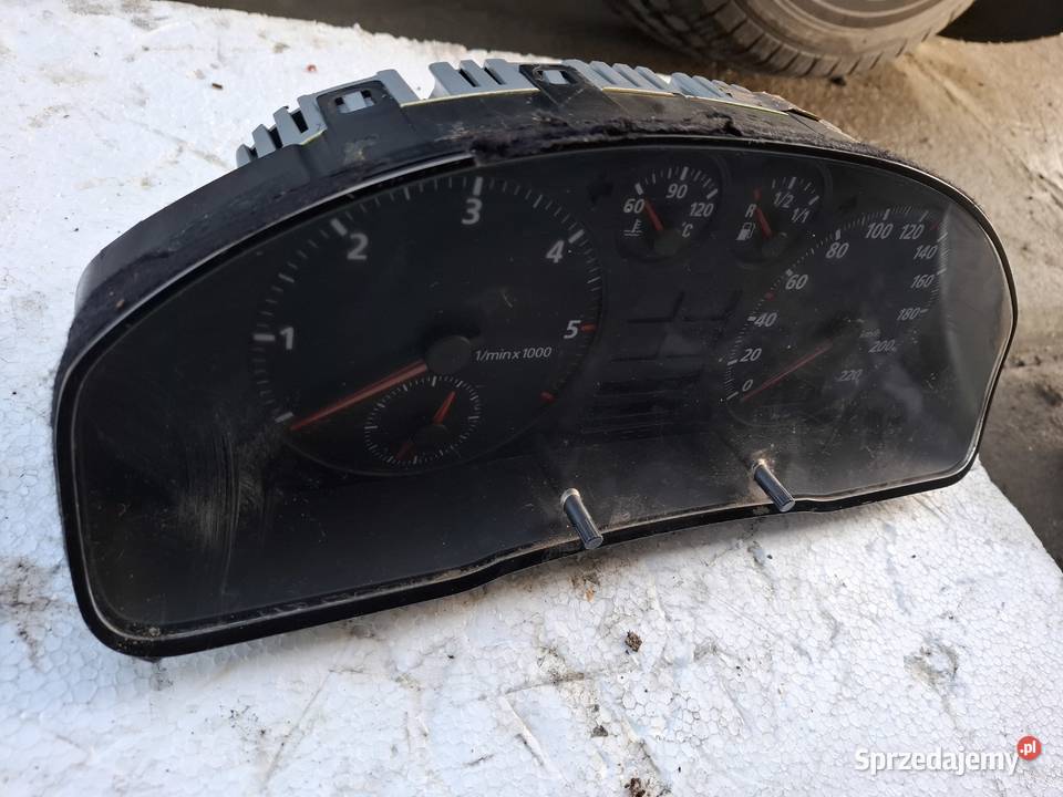Licznik Zegar Audi A4 B5 19 90 sprzedam