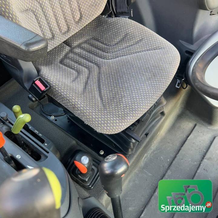 Ciągnik rolniczy Claas Axos 320