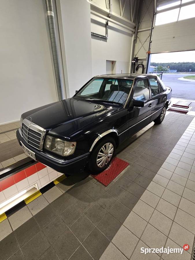 MERCEDES W 124 E 200