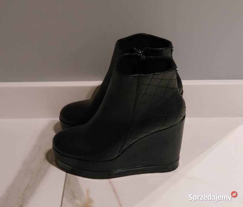 Guess piękne buty na wysokim koturnie 37