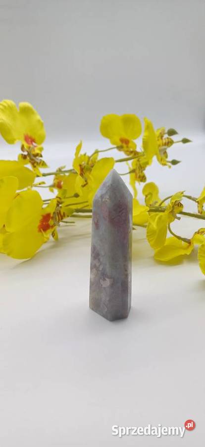 Obelisk stojący kryształ turmalin różowy z warmińsko-mazurskie